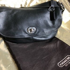 Authentic Leather COACH Duffle Bag 👜🖤